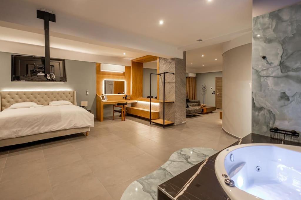 Smaragdi Luxury Jacuzzi Apartment Noho Premium Living Атина Екстериор снимка