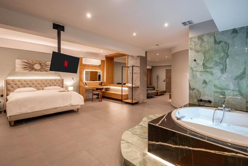 Smaragdi Luxury Jacuzzi Apartment Noho Premium Living Атина Екстериор снимка